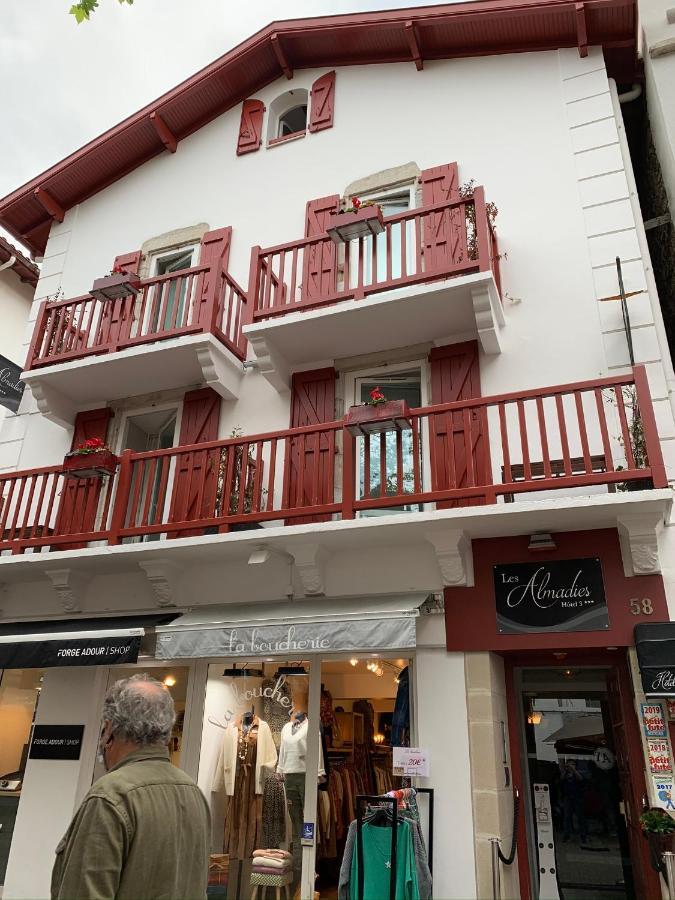 Hotel Les Almadies - Coeur De Ville Saint-Jean-de-Luz Kültér fotó